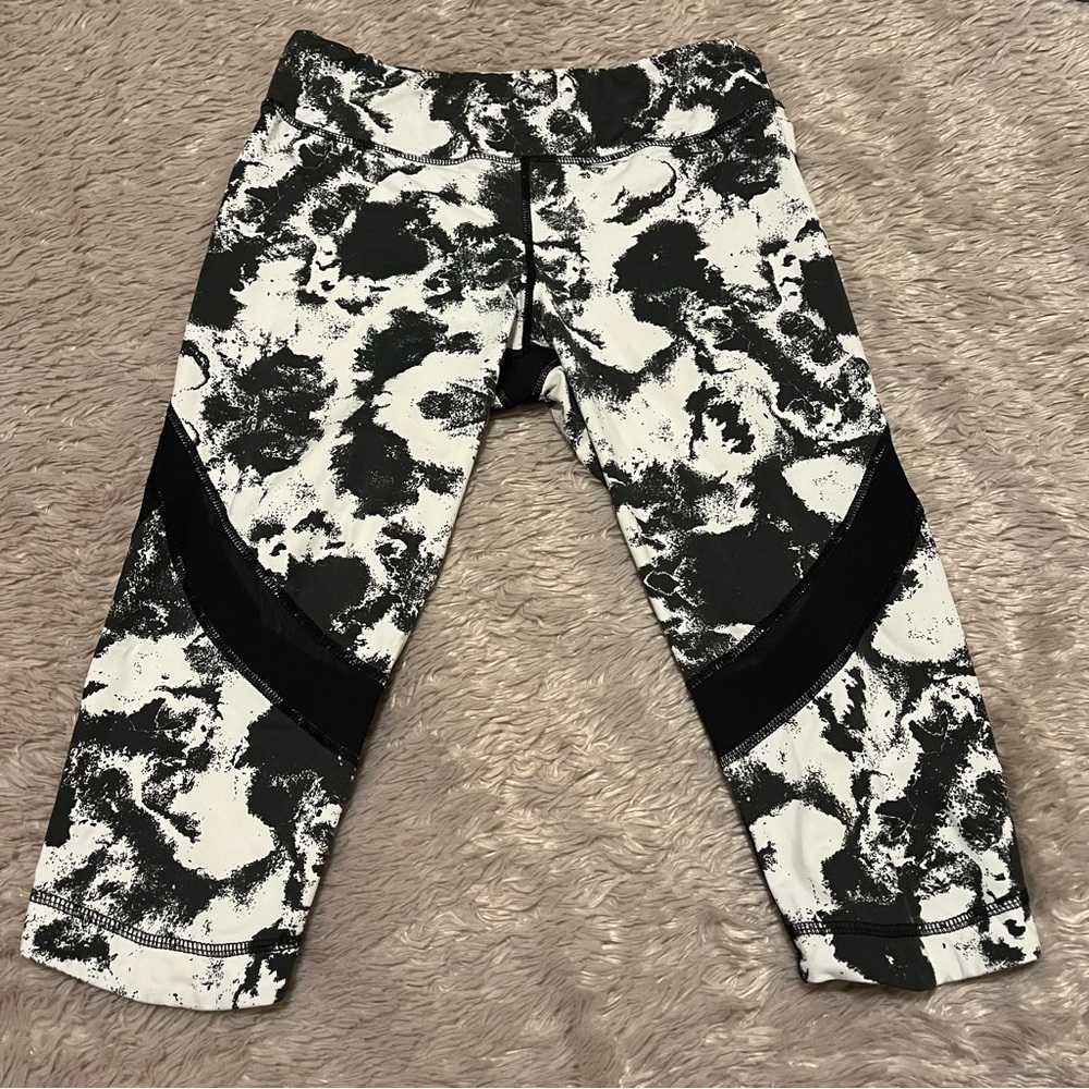 Alala black and white mesh ink blot print crop leggings M